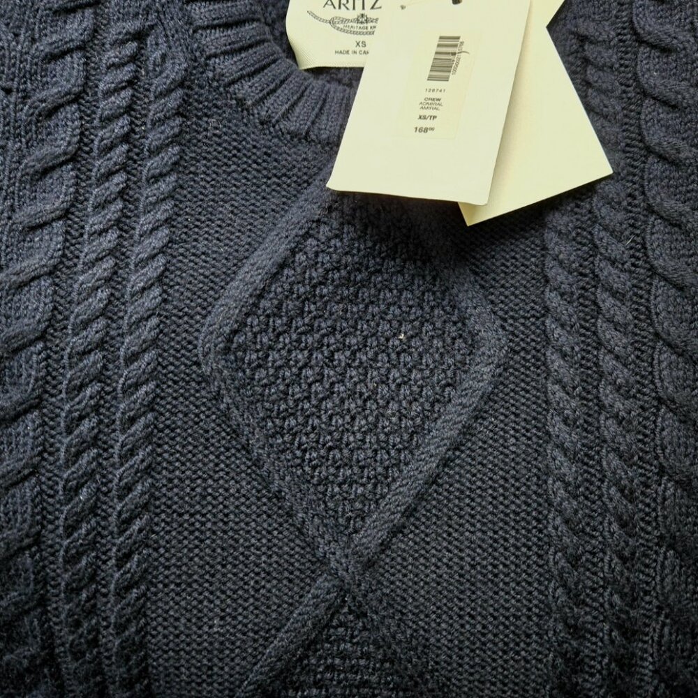 NWT Aritzia Heritage Merino Wool Crew Sweater Admiral XS - Picture 9 of 9